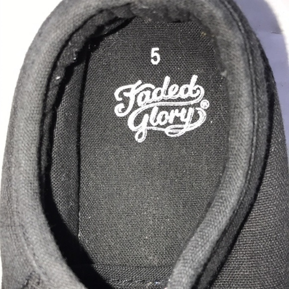 Faded Glory Sneakers - Picture 2 of 6
